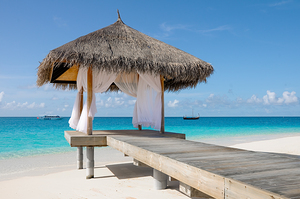 Romantic Hut with Light Ocean Breeze. Maldives 