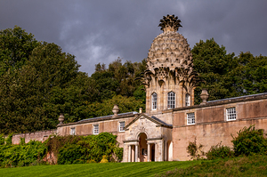 The Dunmore Pineapple Building