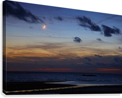 Crescent tide Canvas Print
