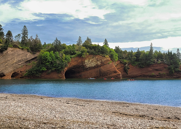 Fundy Bay Caves by Toozastro