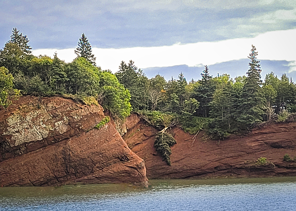 Fundy Bay caves by Toozastro