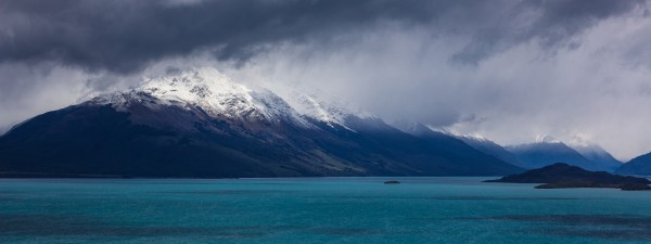 Lake Wakatipu between Queenstown and Glenorchy New Zealand Print