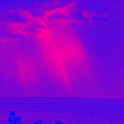 abstractcloudrays1