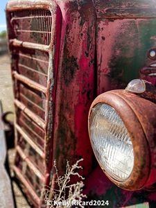 Rusty Tractor Photography