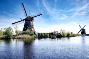 The charm of windmills - CR2305-9251-ORT