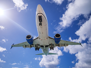 737 Coming In for a Landing