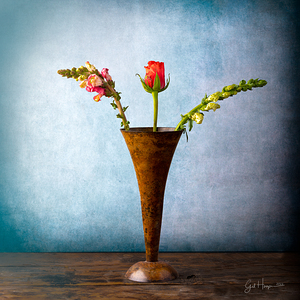 Flower in Vase Blue