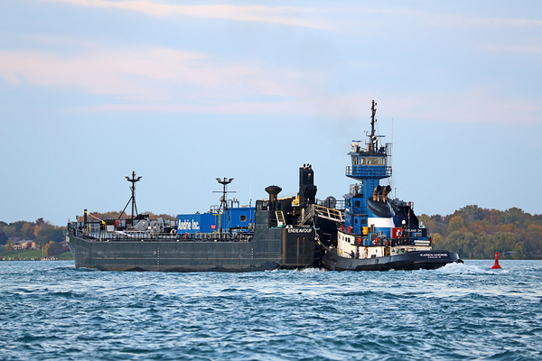 Endeavour and Karen Andrie 2 101919 Print