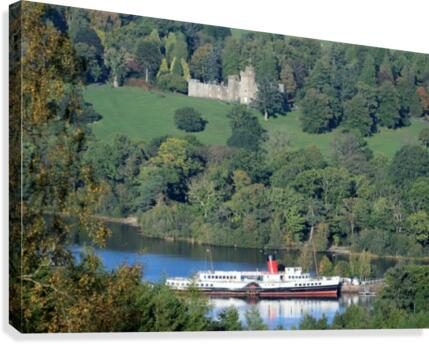 Loch castle Canvas Print