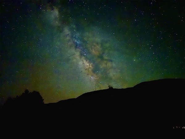 Milky Way Glory by Dick Davis