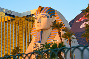Luxor   Las Vegas NV DSC03954