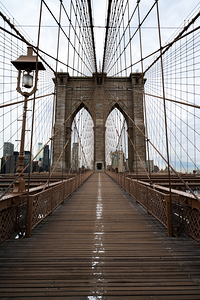 Brooklyn Bridge – Empty Moment