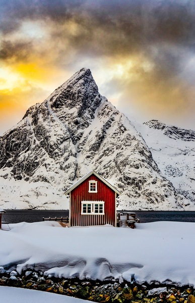 Hamnoy Hut Print