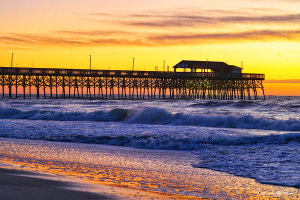 Garden City Sunrise 22123 by Travis Huffstetler Photography