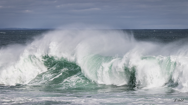 Duncans Cove wave 3 by Hugh Chisholm Photography