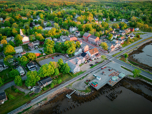 Spring Morning in Wiscasset