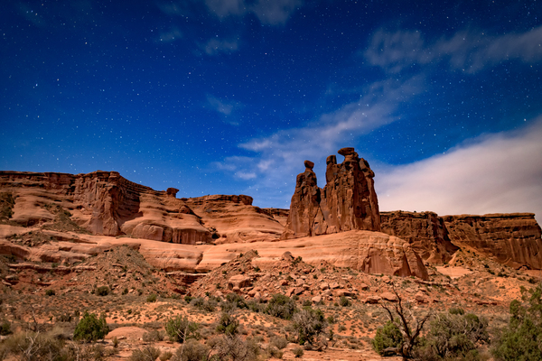 Three Gossips Under The Stars by Rick Berk