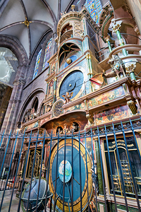 Discovering the astronomical clock in strasbourg cathedral