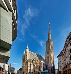 St. Stephens Cathedral Vienna under a clear blue sky.