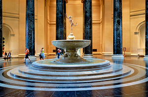 The central rotunda in the West Wing of the National Gallery of Art in Washington D.C.
