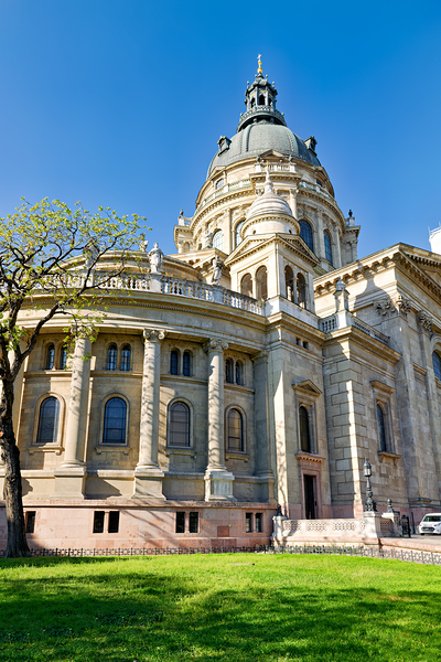 Visitors explore St Stephens Basilica by Marco Brivio