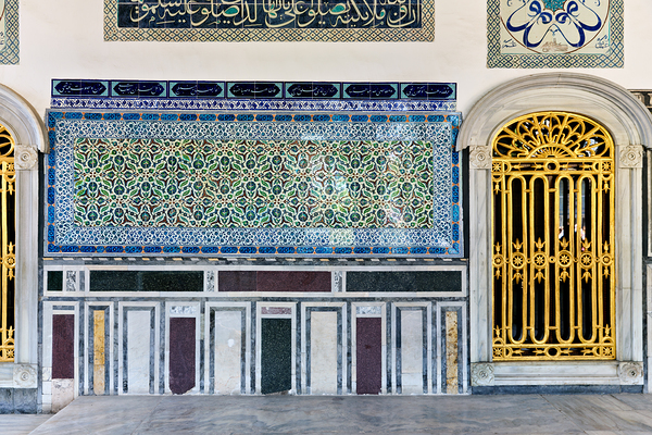 Istanbul Turkey. Topkapi Palace. Decorated walls in the Harem Print