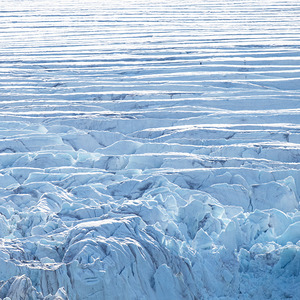 Glacier Waves