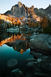 Alpenglow on Prusik Peak and Leprechaun Lake