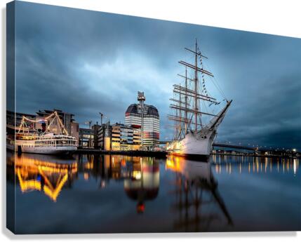 654 Canvas Print
