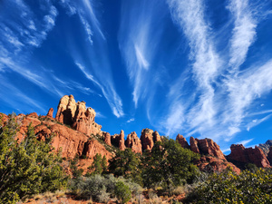 Munds Mountain with cirrus clouds