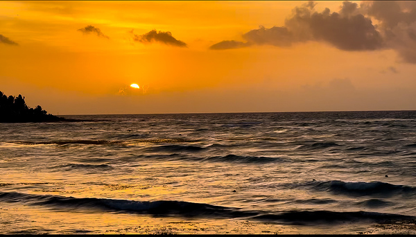 Golden Hour at the ocean by TP Photography 