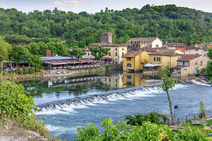 Borghetto sul mincio italy showing the colorful houses