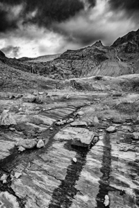 path leading to the Fellaria glacier