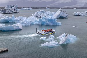  boat trip in jokulsarlon glacier lagoon among icebergs in icela