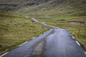 lonely road in faroe 