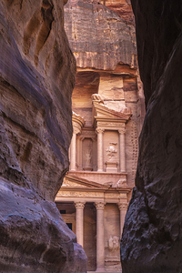 El Khasneh temple in petra 