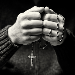 hands and rosary
