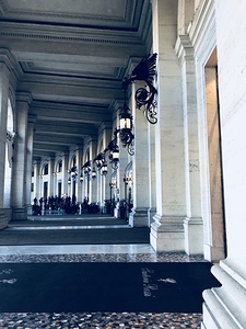 Sliding arches