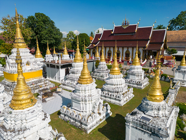 Wat Chedi Sao Lang Buddhist Temple Lampang Thailand Print