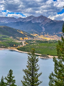 Fall at Sapphire Point Vertical