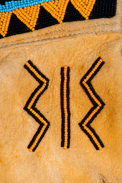 DSC 0854 Ktunaxa Beadwork on Gauntlets by Troy Hunter