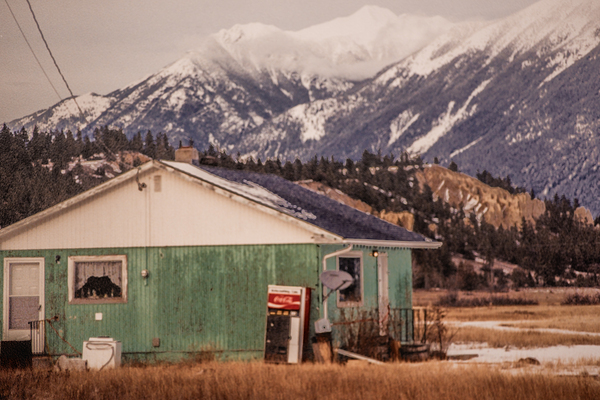 DSC 1168 Grannys House by Troy Hunter