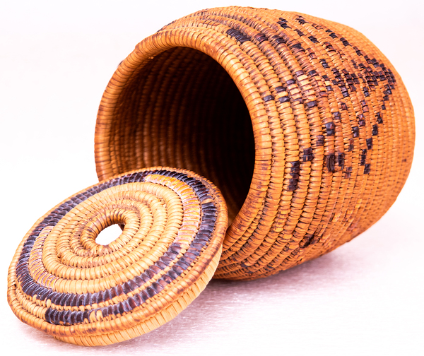 DSC 0913 Ktunaxa coiled cedar root basket with cherry bark floral designs by Troy Hunter