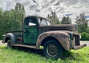 Rusty Green Vintage Pickup