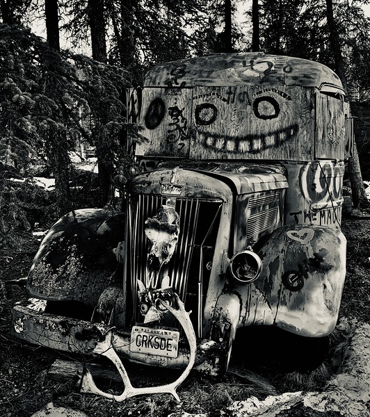 Creekside Bus B&W IMG 9477 by Scott Pientka