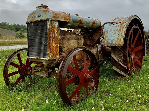 Vintage Tractor by Scott Pientka