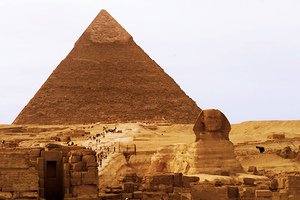 Pyramid9000x6000