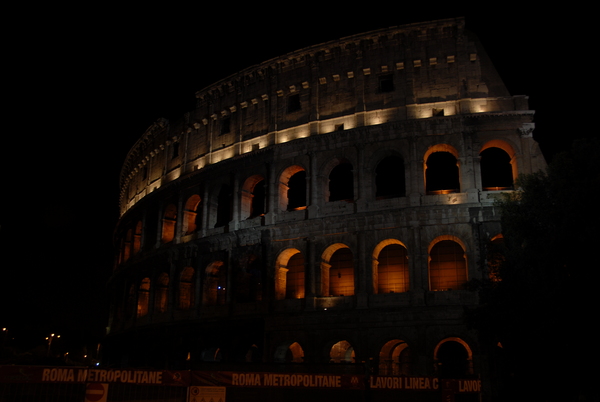 Coliseum in Rome by Rhammes