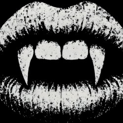 Distressed Vampire Teeth   Gothic Horror Fangs
