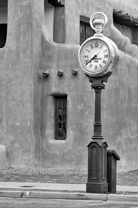 Santa Fe Clock B W